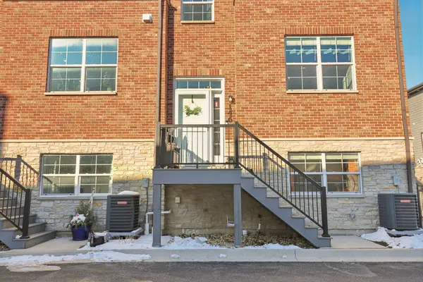 146 S Myrtle AVE, Villa Park, IL 60181