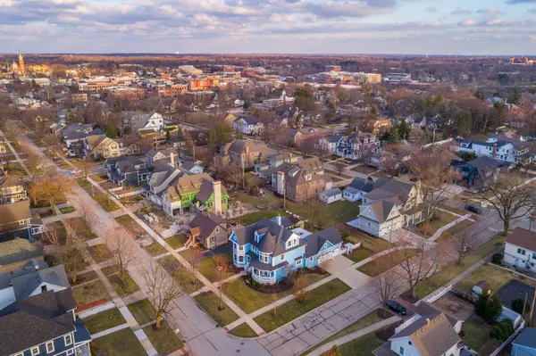 440 W Franklin AVE, Naperville, IL 60540