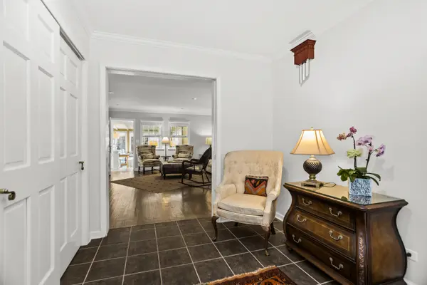 902 Lincoln ST, Evanston, IL 60201