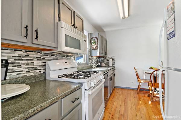 5109 Leeside ST, Mchenry, IL 60050