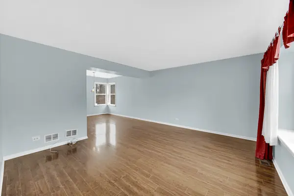 1 Newgate CT, Lake Zurich, IL 60047