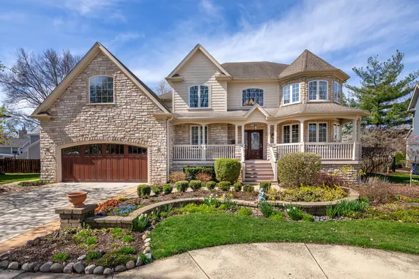 717 WEHRLI DR, Naperville, IL 60540
