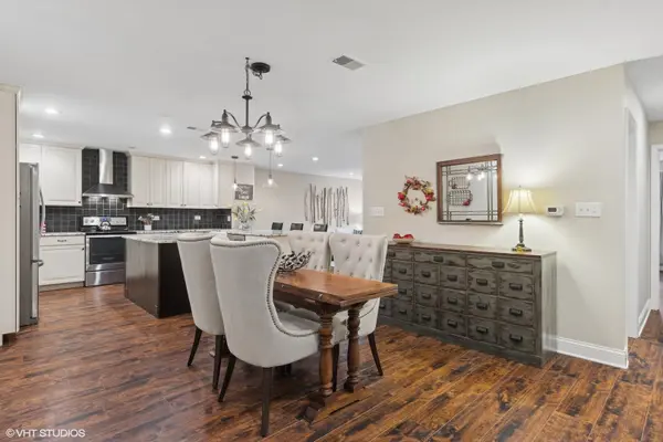 445 N Park BLVD #2B, Glen Ellyn, IL 60137