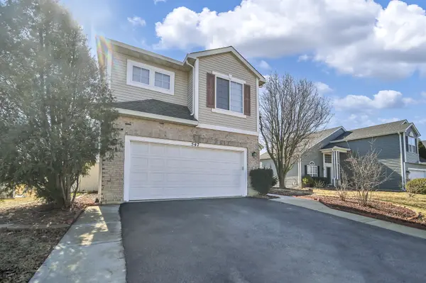 547 Kingsbrooke XING, Bolingbrook, IL 60440