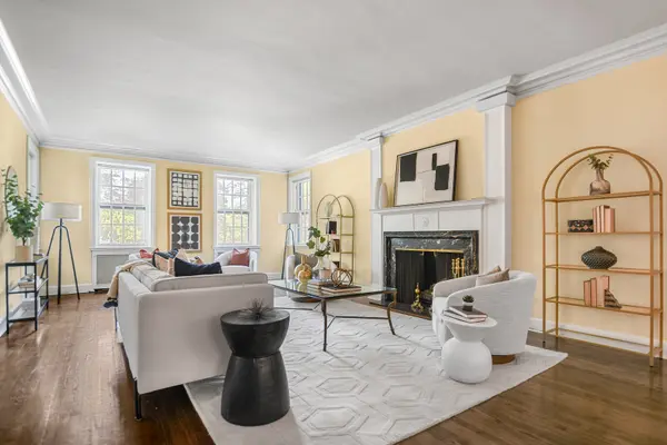 399 W Fullerton Pkwy #2W, Chicago, IL 60614