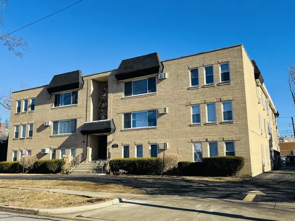 1328 Webford AVE #102, Des Plaines, IL 60016