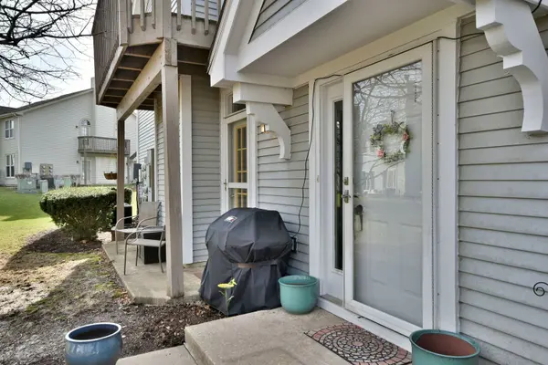 1299 Tennyson LN, Naperville, IL 60540