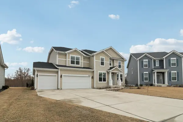 32026 Savannah DR, Lakemoor, IL 60051