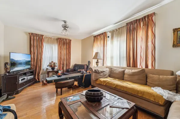 5152 W Bloomingdale AVE, Chicago, IL 60639