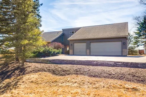 27335 W Hickory Ridge CT, Lake Barrington, IL 60010