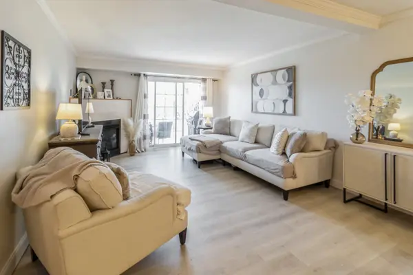 1531 N Windsor DR #312, Arlington Heights, IL 60004