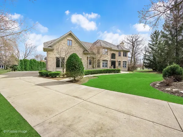 8 Shiloh CT, Burr Ridge, IL 60527