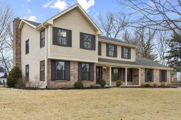 20 Ashbury LN, Barrington Hills, IL 60010