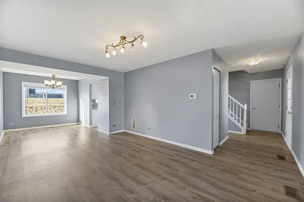 470 Cambridge DR, Grayslake, IL 60030