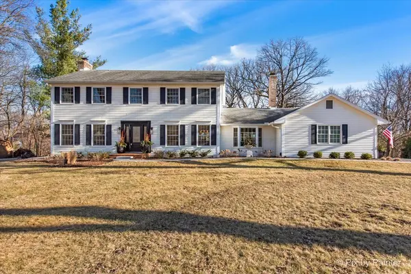 38W415 Burr Oak LN,  St. Charles,  IL 60175