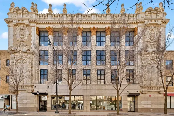 1635 W Belmont AVE #207, Chicago, IL 60657