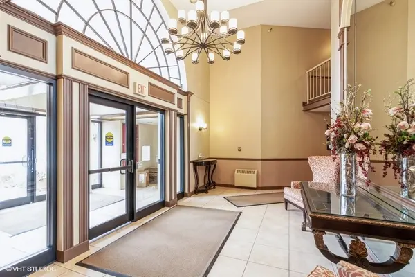 509 Aurora AVE #620, Naperville, IL 60540