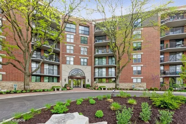 509 Aurora AVE #620, Naperville, IL 60540