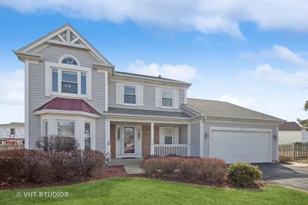 205 S Pembroke DR, Schaumburg, IL 60193