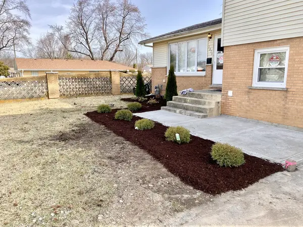 1273 Douglas LN, Crete, IL 60417