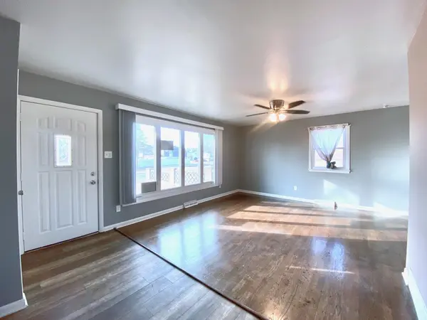 1273 Douglas LN, Crete, IL 60417