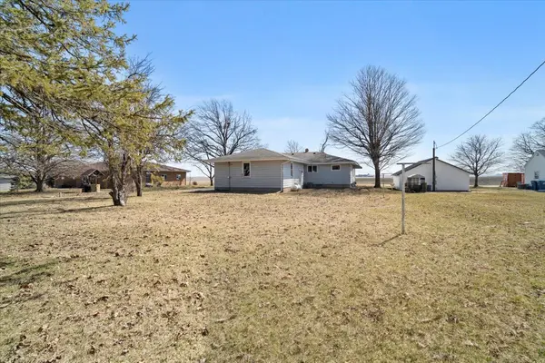 206 4th ST, Anchor, IL 61720