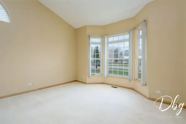 2557 N ORCHARD LN, Round Lake Beach, IL 60073