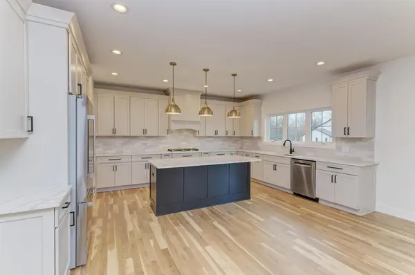 13221 S 88th AVE, Orland Park, IL 60462