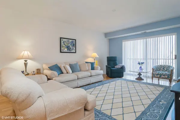 190 N Milwaukee AVE #504, Wheeling, IL 60090