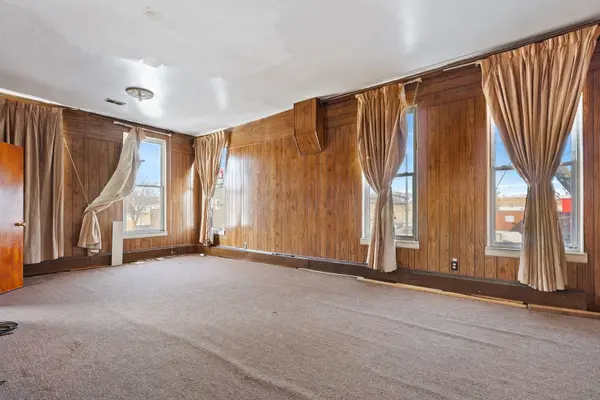 3801 W Chicago AVE, Chicago, IL 60651