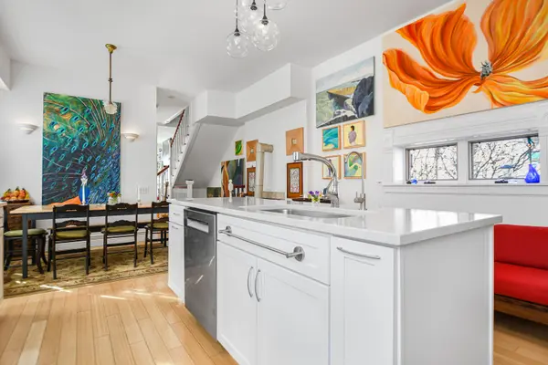 1034 E 41st PL Chicago, IL 60653
