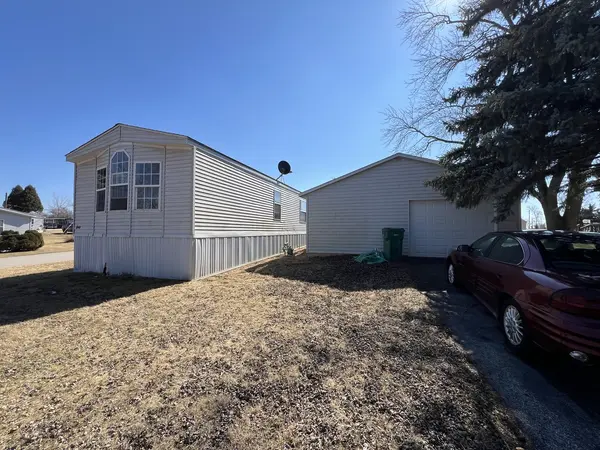 609 Macon DR, Rockford, IL 61109