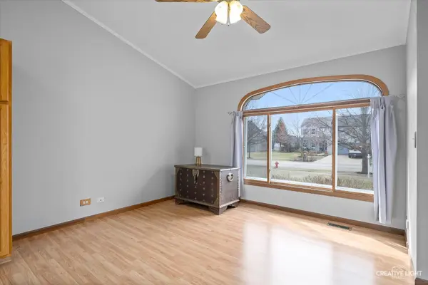 611 Woodchuck TRL, Oswego, IL 60543