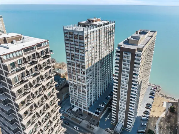 6171 N Sheridan RD #1908 Chicago, IL 60660