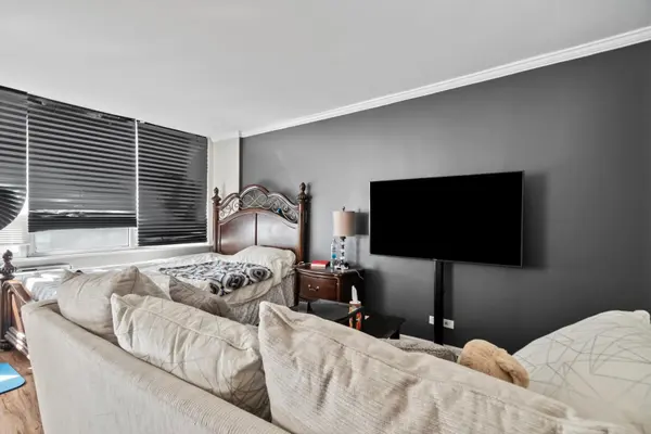6171 N Sheridan RD #1908 Chicago, IL 60660