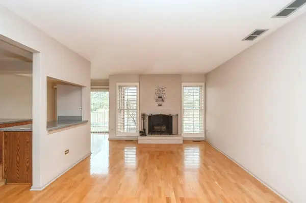 2109 N COLDSPRING RD, Arlington Heights, IL 60004