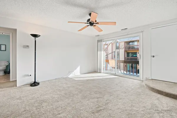 115 Olesen DR #2I, Naperville, IL 60540