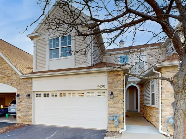 2925 Talaga DR, Algonquin, IL 60102