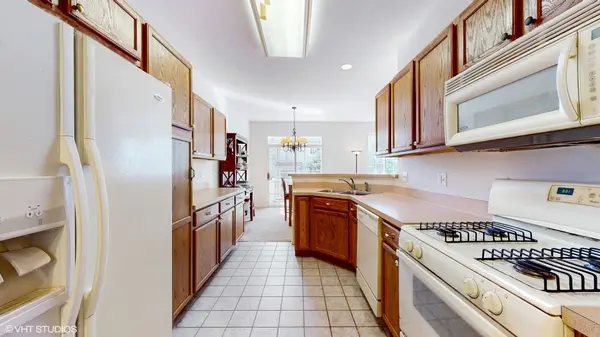 2925 Talaga DR, Algonquin, IL 60102
