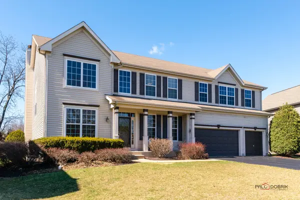 425 Cyprus CIR, Lake Villa, IL 60046