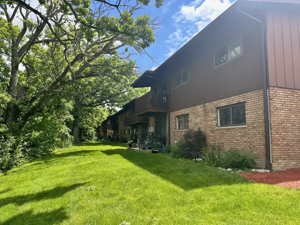 8000 Archer AVE #103, Willow Springs, IL 60480