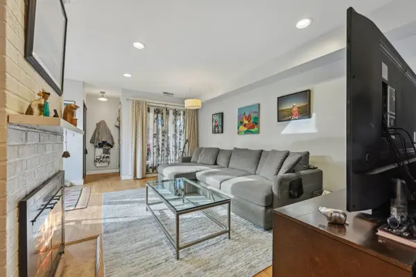 532 W Eugenie ST, Chicago, IL 60614