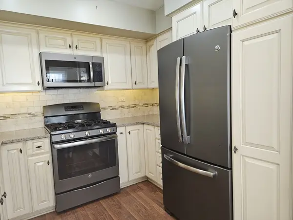 1314 Seabury CIR #1314, Carol Stream, IL 60188