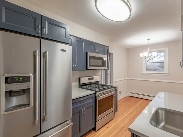 9039 McVicker AVE, Morton Grove, IL 60053