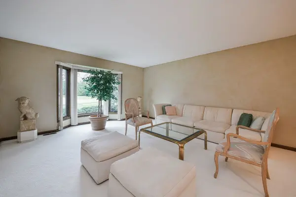 798 E Gartner RD, Naperville, IL 60540
