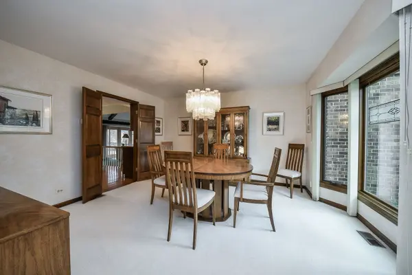 798 E Gartner RD, Naperville, IL 60540