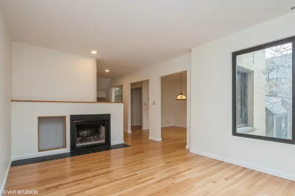 900 W Ainslie ST #F, Chicago, IL 60640