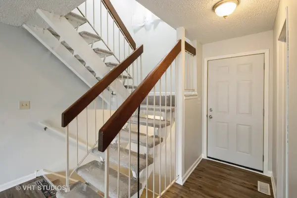 5616 Court Leona, Hanover Park, IL 60133