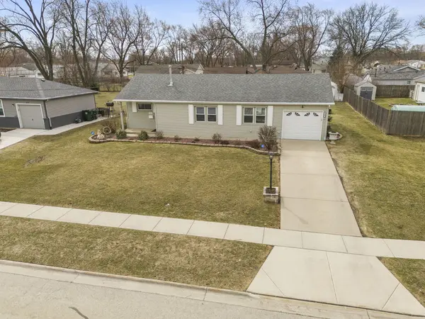 315 Apache LN, Hoffman Estates, IL 60169