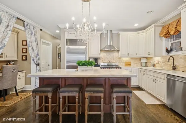 1346 W Addison AVE #1E, Chicago, IL 60613